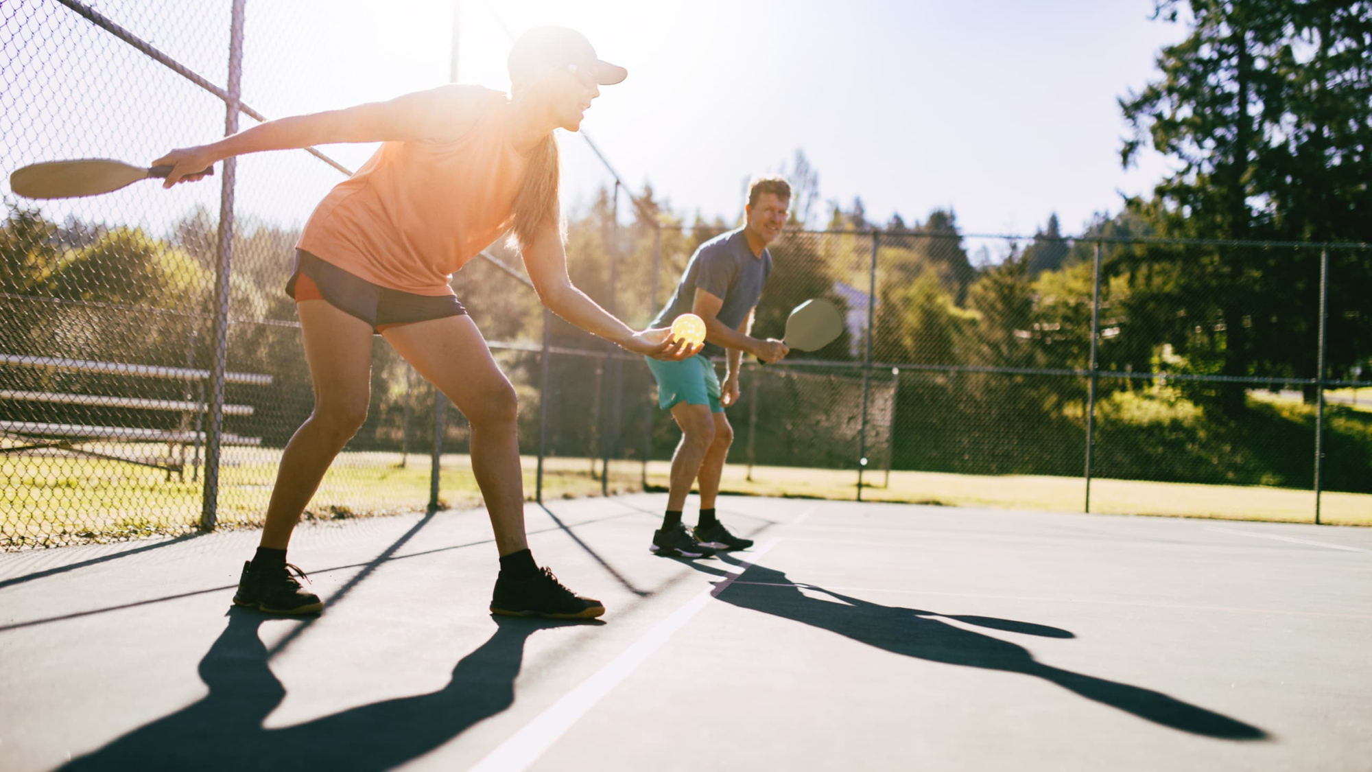 _huong-dan-an-toan-cach-han-che-chan-thuong-khi-choi-pickleball.webp