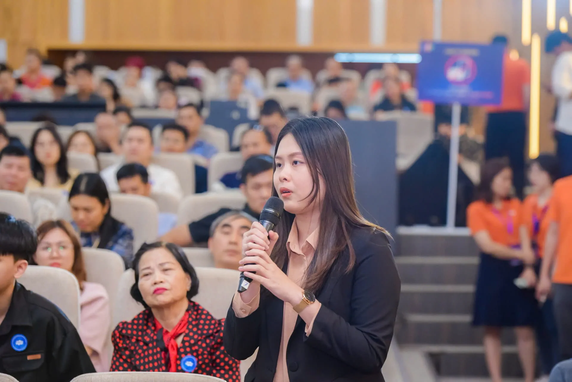 1762166103_AGM5.webp